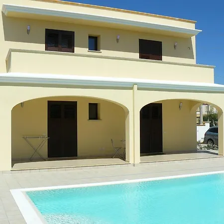 Apartment Oasi Tortuga Piscina E Barbecue H24 *