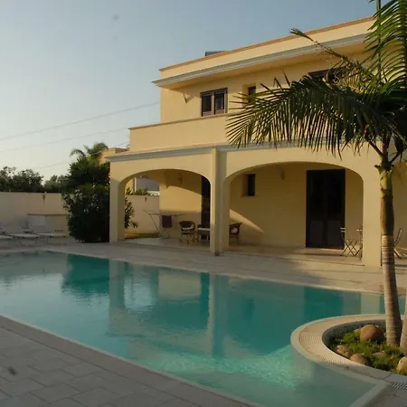 Apartment Oasi Tortuga Piscina E Barbecue H24 *
